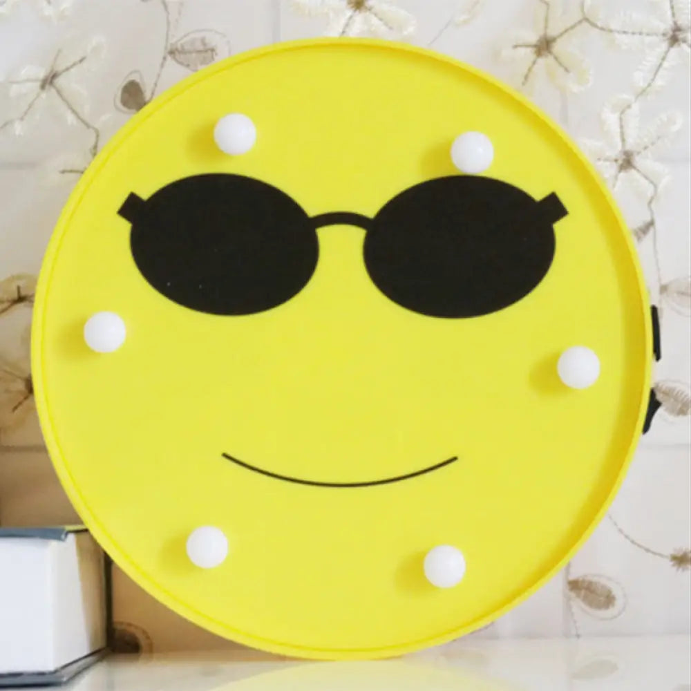 Led Funny Emoji Expression Wall Light - Modern Yellow Nightstand Lamp / B