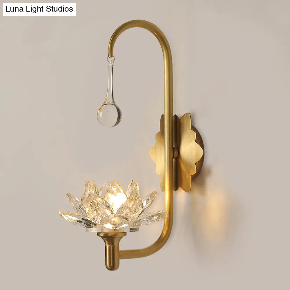 Lotus Crystal Wall Sconce - Luxurious 1-Light Brass Lamp