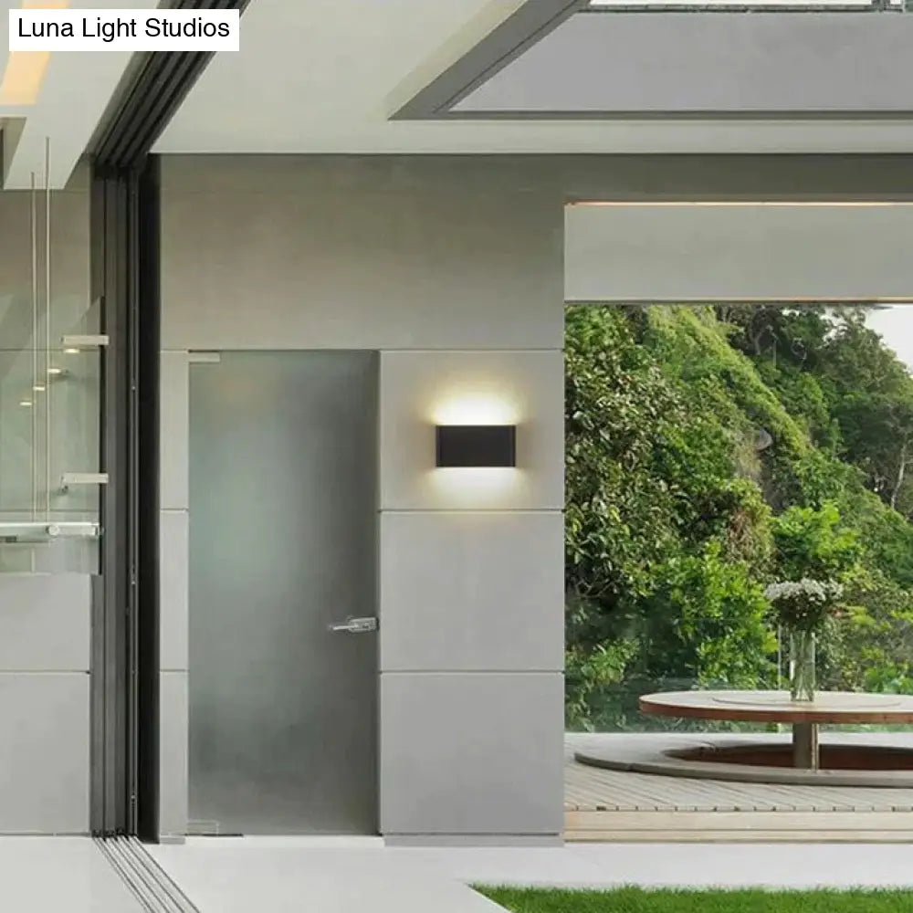 Luna | Outdoor Wall Light Lighting