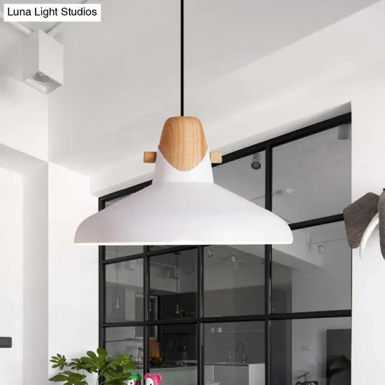 Macaron Barn Style Ceiling Light - Sleek Metal And Wood Pendant Lamp In Black/White White / B