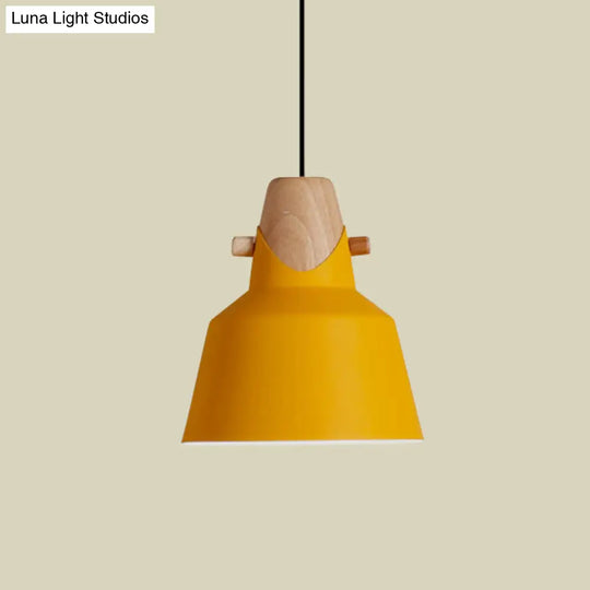 Macaron Barn Style Ceiling Light - Sleek Metal And Wood Pendant Lamp In Black/White