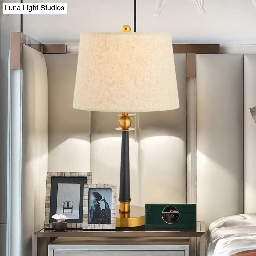 Gold Barrel Bedside Table Light With Pull Chain - Traditional Fabric Night Lighting (1-Bulb)