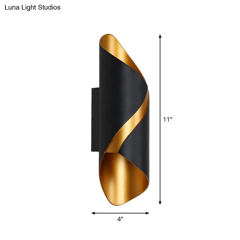 Metal Wall Light With Post-Modern Led Technology Black & Gold Finish