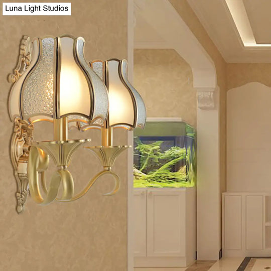 Metal Wall Sconce Traditional Brass Scalloped Living Room Light Fixture - 1/2 Bulbs