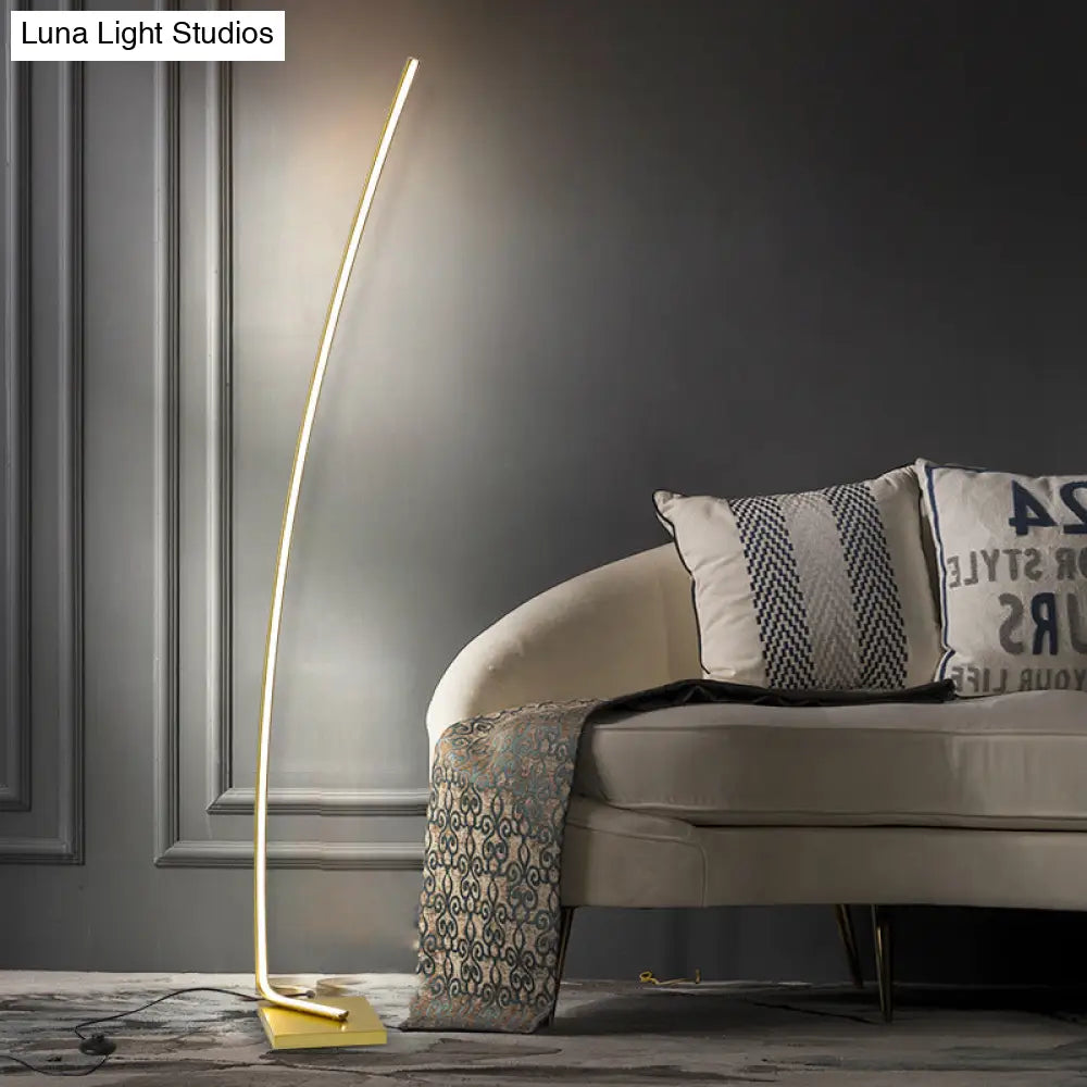 Metallic Curved Led Floor Lamp - Sleek Black/White/Gold Design For Reading Bedside And Stand-Up