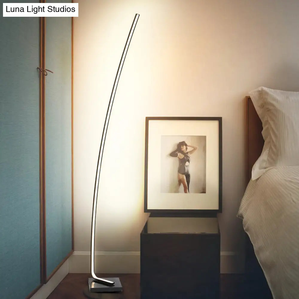 Metallic Curved Led Floor Lamp - Sleek Black/White/Gold Design For Reading Bedside And Stand-Up