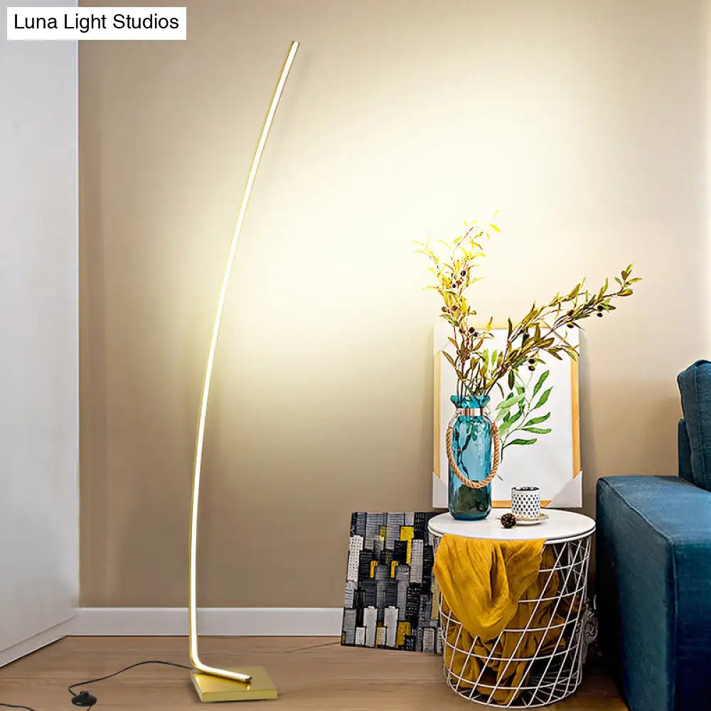 Metallic Curved Led Floor Lamp - Sleek Black/White/Gold Design For Reading Bedside And Stand-Up