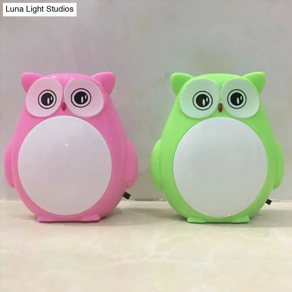 Mini Owl Night Light For Kids Room - Cartoon Plug-In Led Wall Lighting In Red/Green