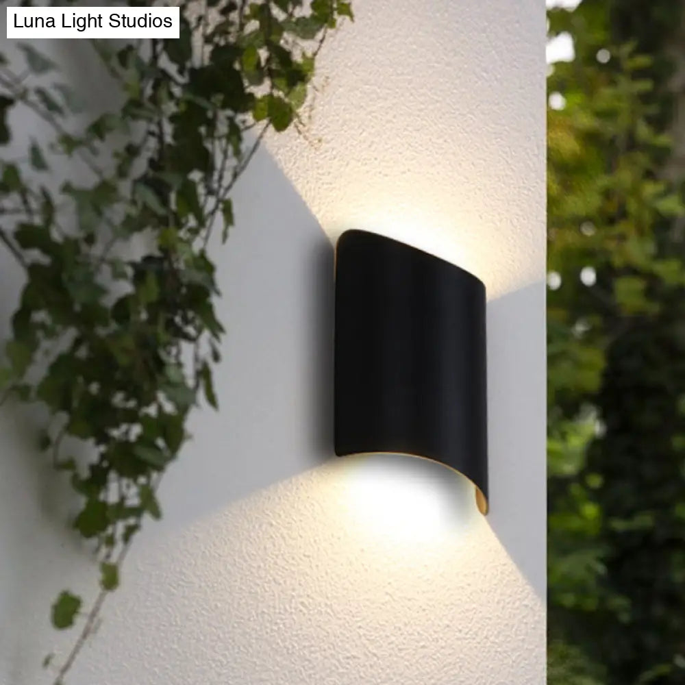 Minimalist 2-Light Black Aluminum Curve Wall Sconce

Note: It Is Important To Strike A Balance