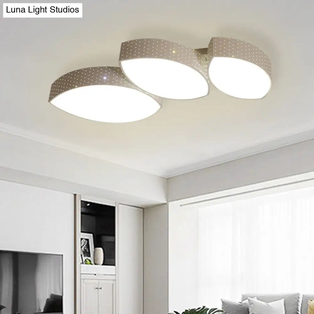 Minimalist 3 - Leaf Led Ceiling Flush Lamp In White - Metal Living Room Fixture