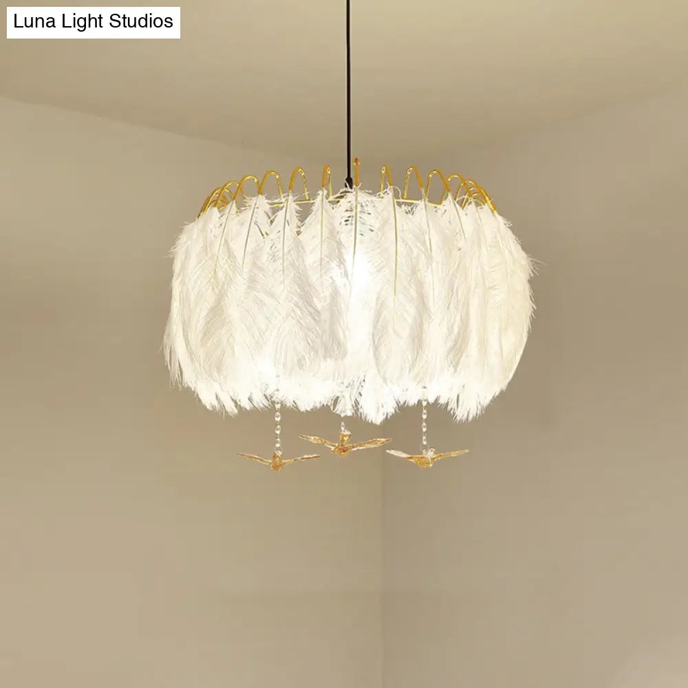 Minimalist 4-Head White Feather Metal Chandelier Light Fixture For Bedroom