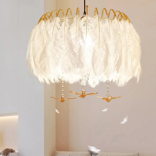 Minimalist 4-Head White Feather Metal Chandelier Light Fixture For Bedroom