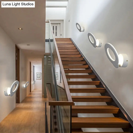 Minimalist Aluminum Led Wall Sconce In Circle/Square Shape - Warm/Natural Lighting