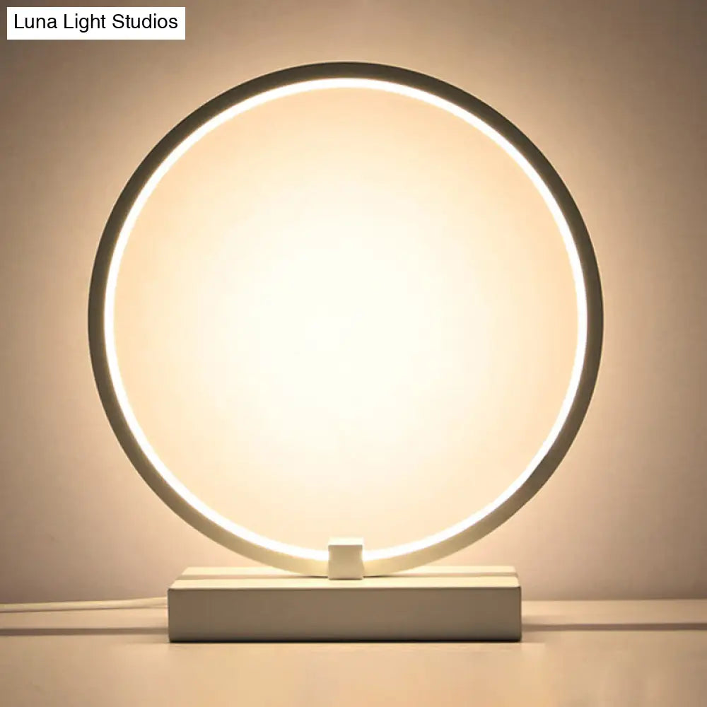 Minimalist Circular Led Night Table Lamp For Bedroom Décor