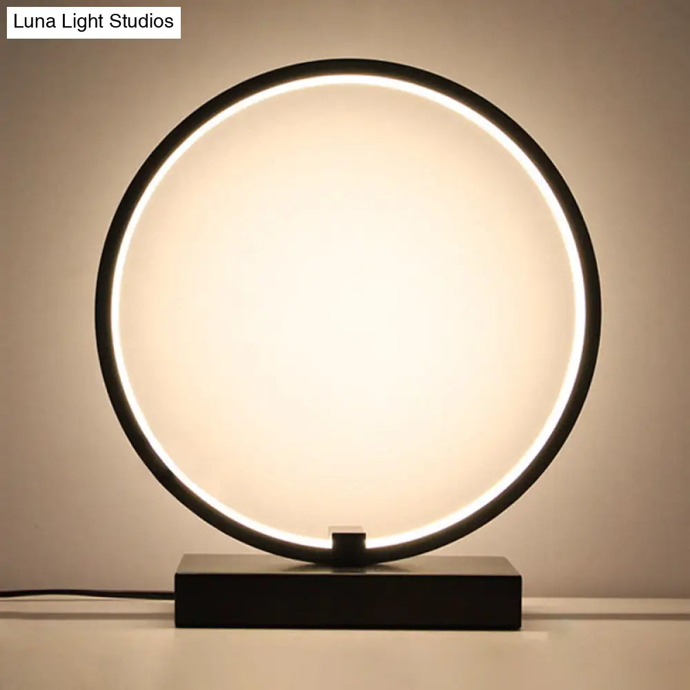 Minimalist Circular Led Night Table Lamp For Bedroom Décor