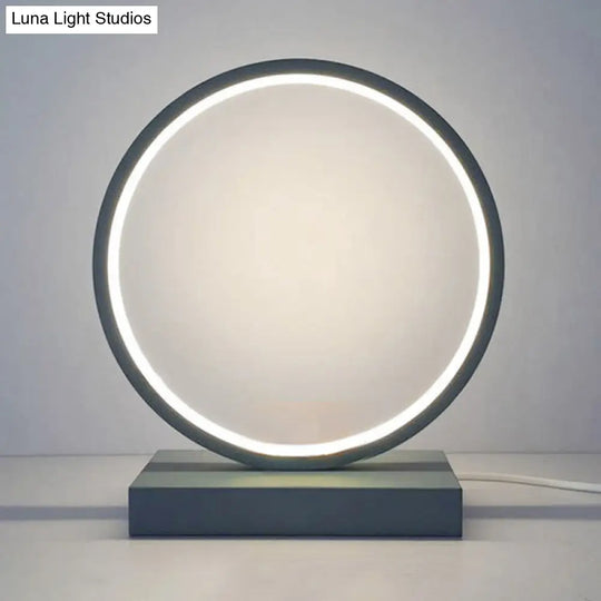 Minimalist Circular Led Night Table Lamp For Bedroom Décor