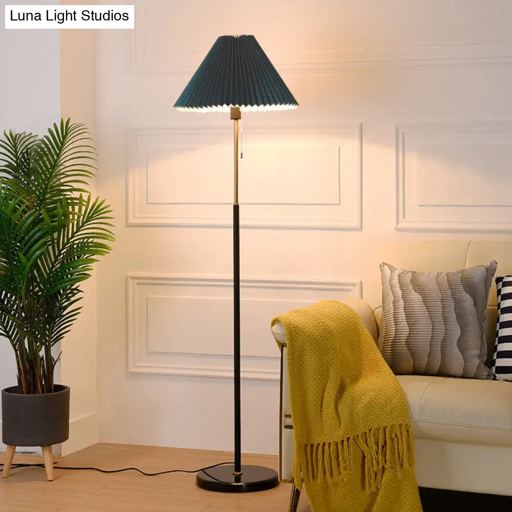 Minimalist Cone Shade Floor Lamp With Pleated Fabric & Pull Chain - Perfect For Living Room Lighting