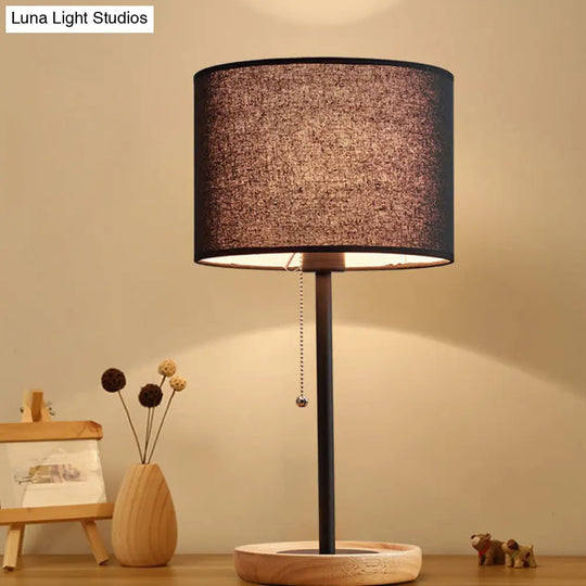 Minimalist Drum Table Lamp With Pull Chain - Study Room Lighting