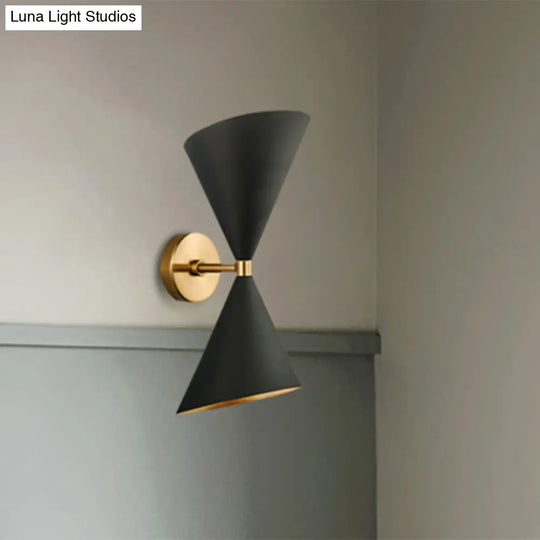 Minimalist Dual Cone Metal Wall Light With 2 Bulbs - Black