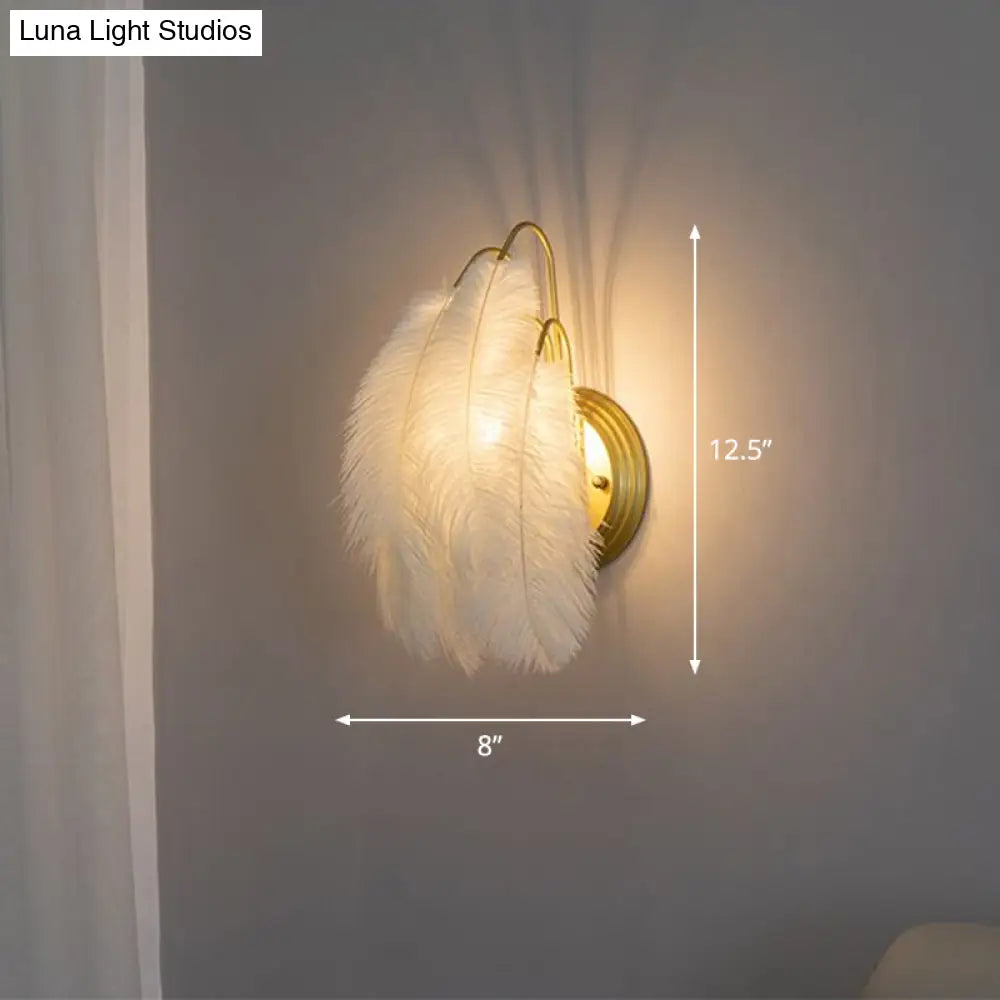 Minimalist Feather Wall Mount Light For Hallway - Small 1-Light Sconce