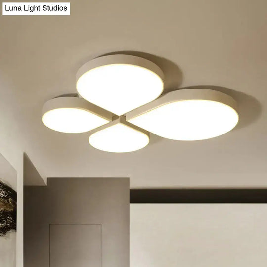 Minimalist Led Ceiling Light With 4-Leaf Clover Design In Black/White - Warm/White 20.5’/23.5’ Width