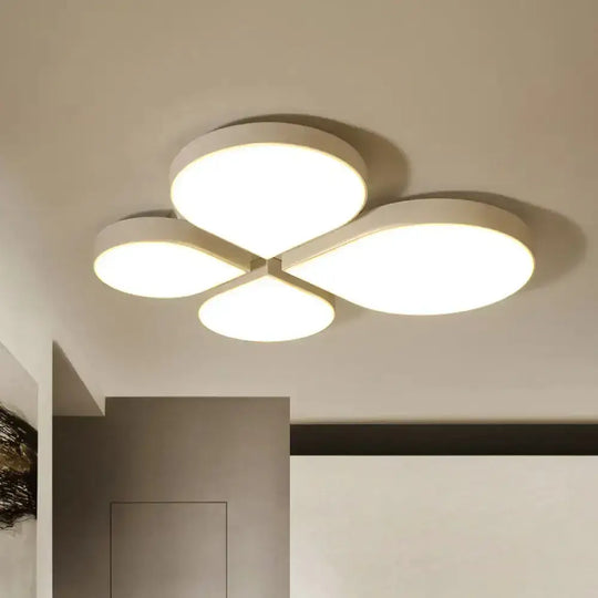 Minimalist Led Ceiling Light With 4-Leaf Clover Design In Black/White - Warm/White 20.5’/23.5’