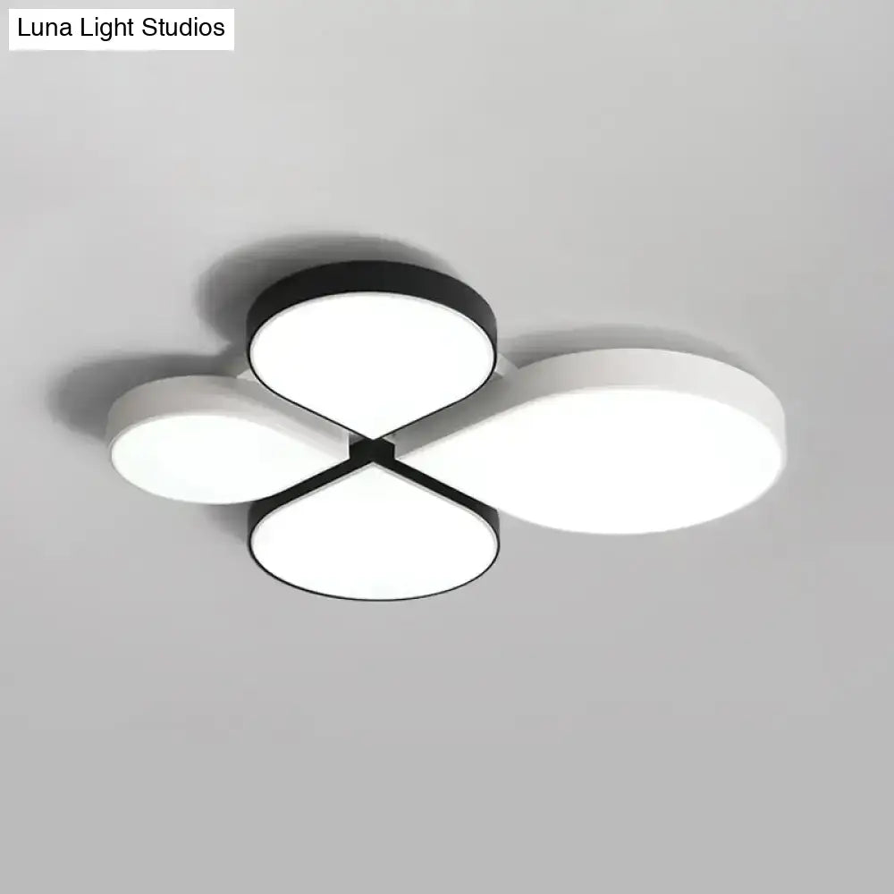 Minimalist Led Ceiling Light With 4-Leaf Clover Design In Black/White - Warm/White 20.5’/23.5’ Width