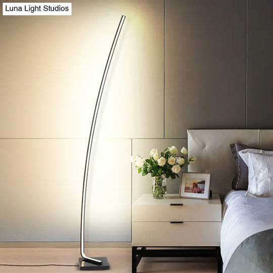 Minimalist Metal Curved Linear Led Floor Light With Foot Switch - Black/White/Gold Stand Up Lamp