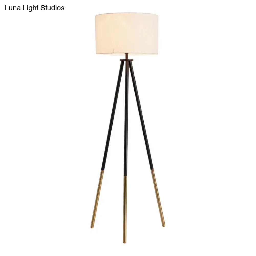 Minimalist Metal Tripod Floor Lamp With Drum Fabric Shade