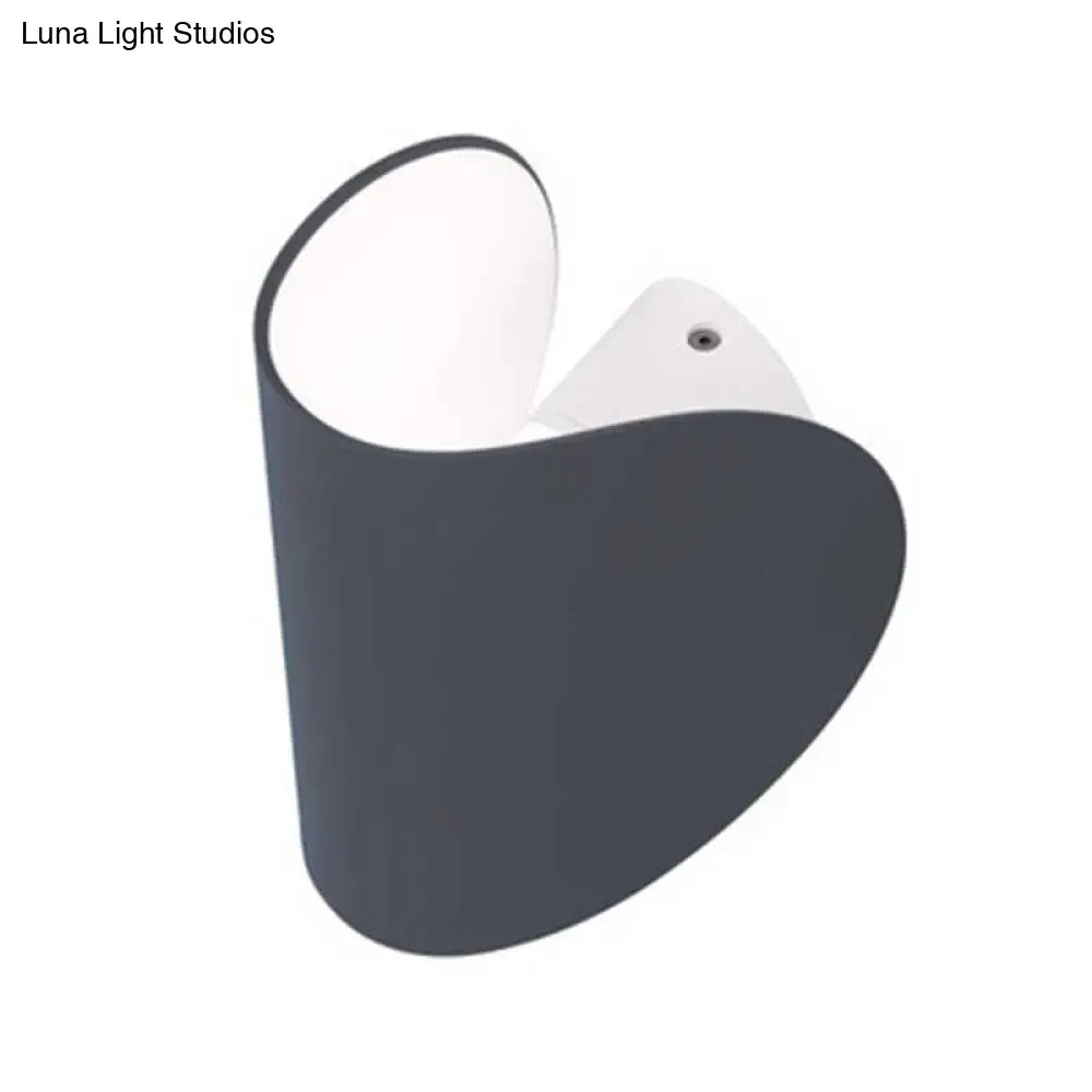 Minimalist Metallic Led Curved Wall Light For Living Room