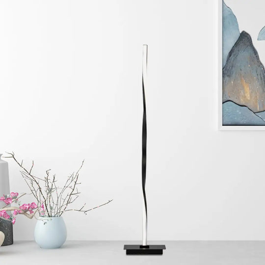 Minimalist Metallic Spiral Line Floor Reading Lamp - Black/Silver Led Stand Up Lighting In