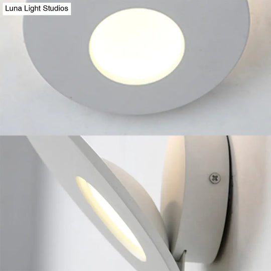 Minimalist Round Acrylic Wall Sconce With Integrated Led For Bedroom - Black/White