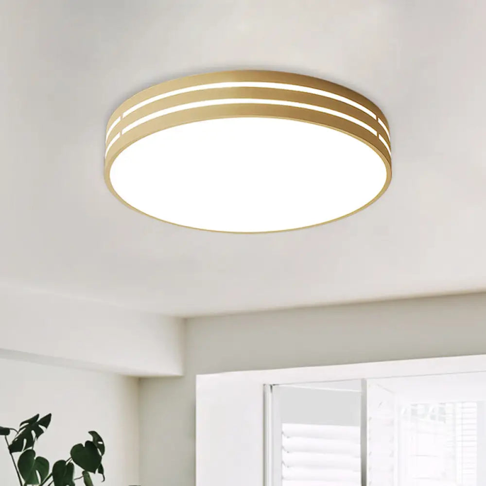 Minimalist Round Led Ceiling Light In Metallic White - Flush Mount For Bedroom