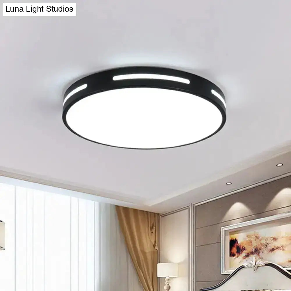 Minimalist Round Ultra-Thin Led Bedroom Ceiling Lamp In Black/White Various Sizes