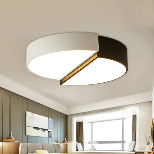 Minimalist Split Round Led Ceiling Lamp - 15’’/19’’ Wide Black & White / 15’’