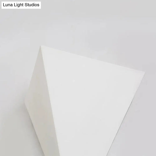 Minimalist Triangle Metallic Wall Lamp With Led Warm/White Lighting For Living Room