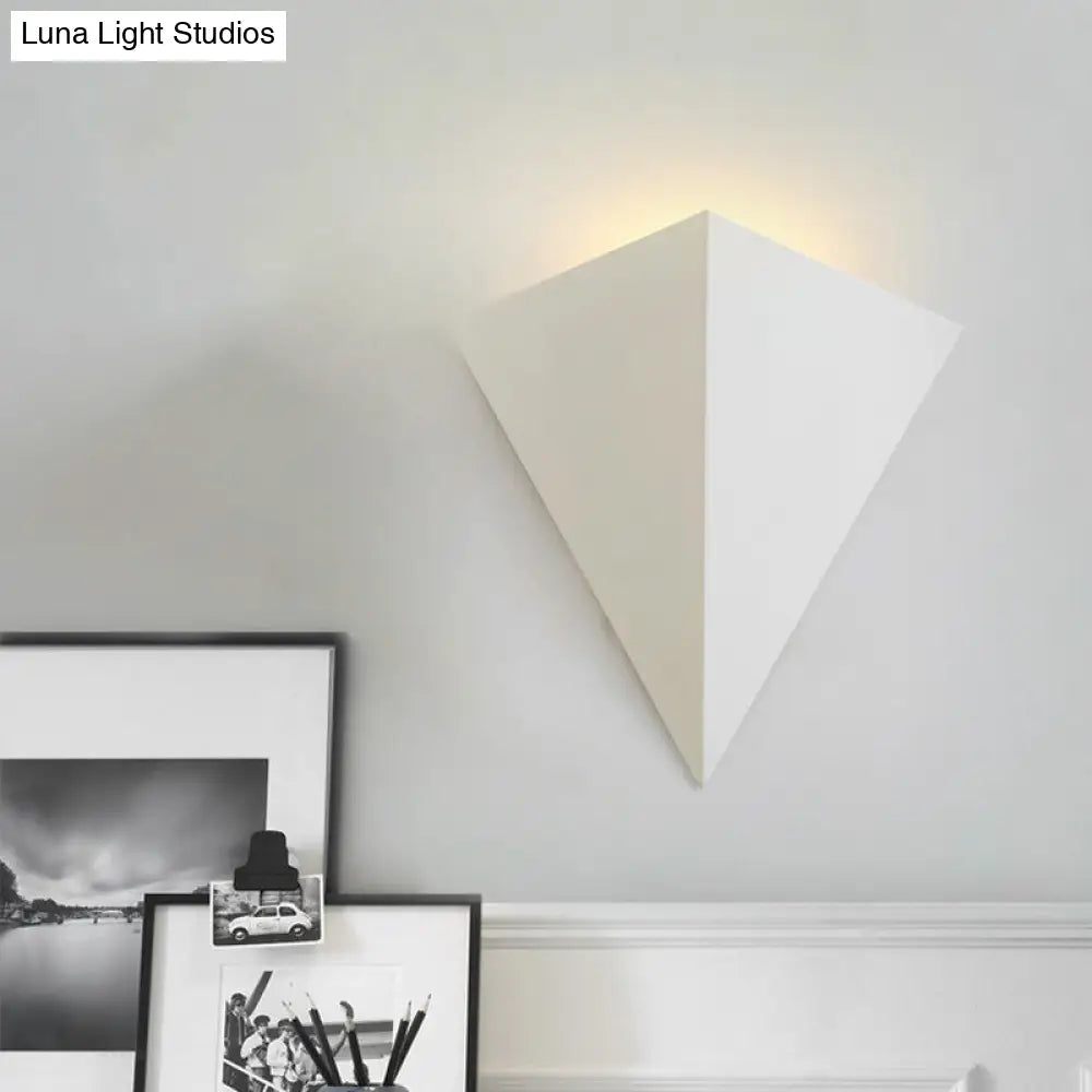 Minimalist Triangle Metallic Wall Lamp With Led Warm/White Lighting For Living Room