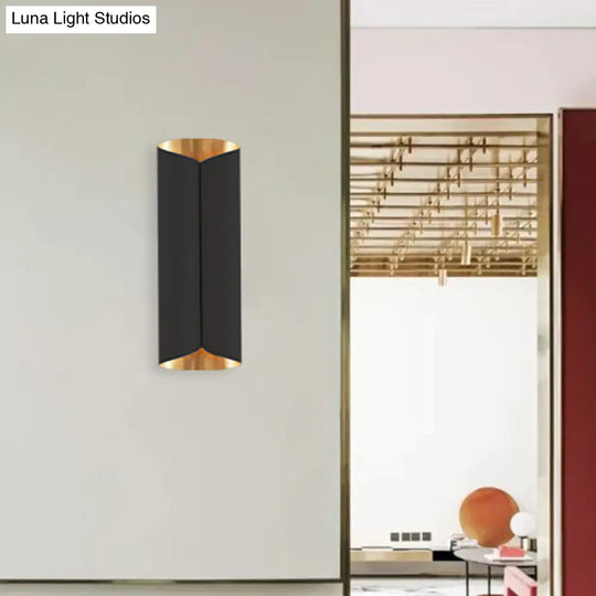 Minimalist Twist Wall Sconce With Metallic 2-Bulb Light Fixture For Porch