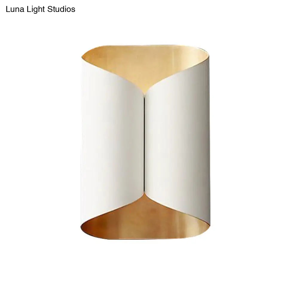 Minimalist Twist Wall Sconce With Metallic 2-Bulb Light Fixture For Porch