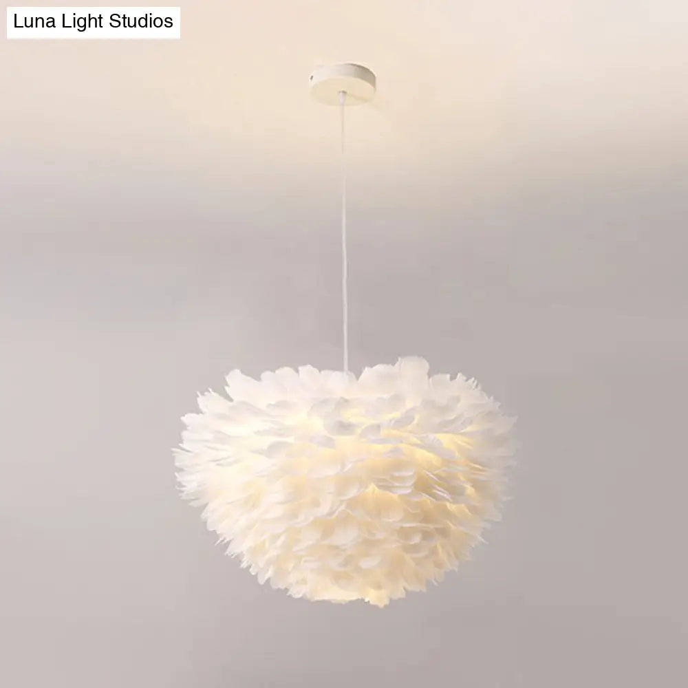 Feather Chandelier Pendant Light - Stylish And Simple Bedroom Hanging Fixture In White / 31.5 Globe