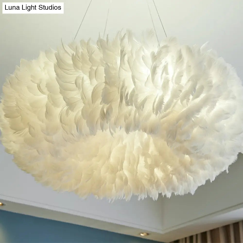 Minimalist White Feather Chandelier Pendant Light For Girls’ Bedroom