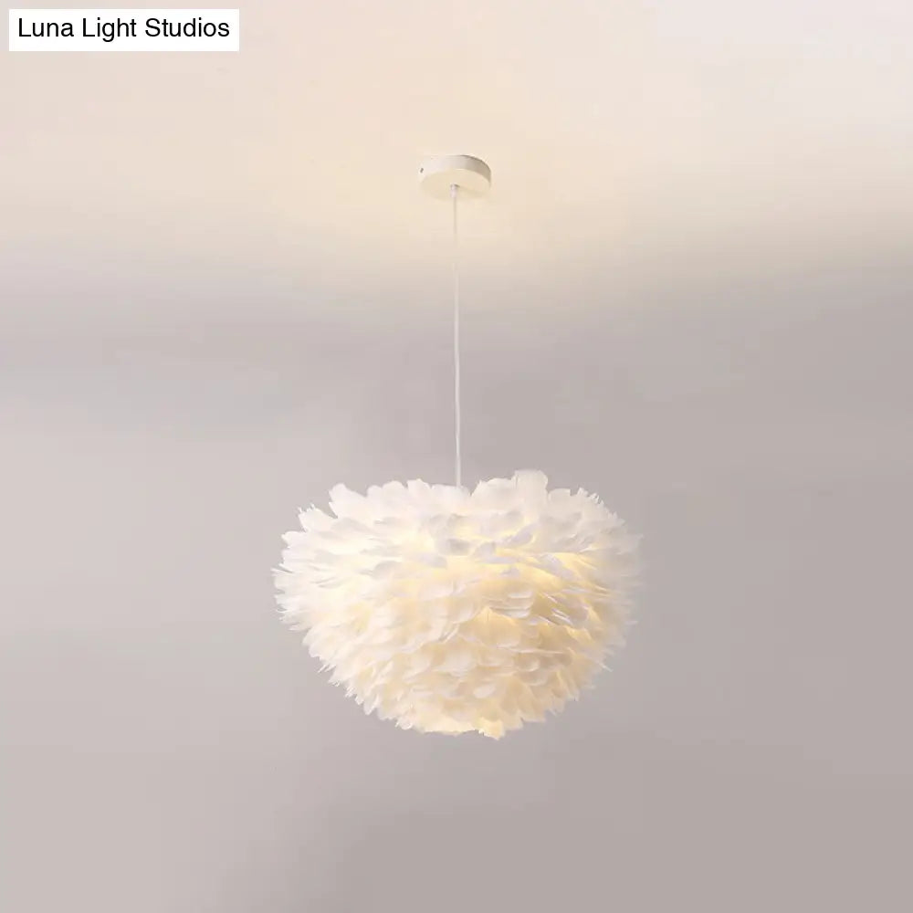 Feather Chandelier Pendant Light - Stylish And Simple Bedroom Hanging Fixture In White / 23.5 Globe