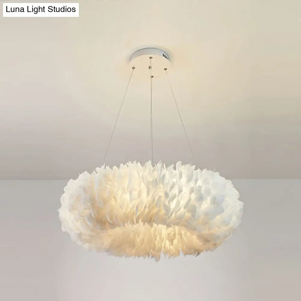 Feather Chandelier Pendant Light - Stylish And Simple Bedroom Hanging Fixture In White / 31.5