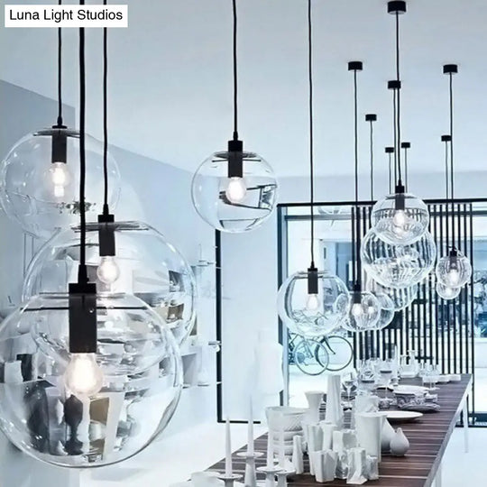 Minimalist Clear Glass Globe Pendant Light For Restaurants