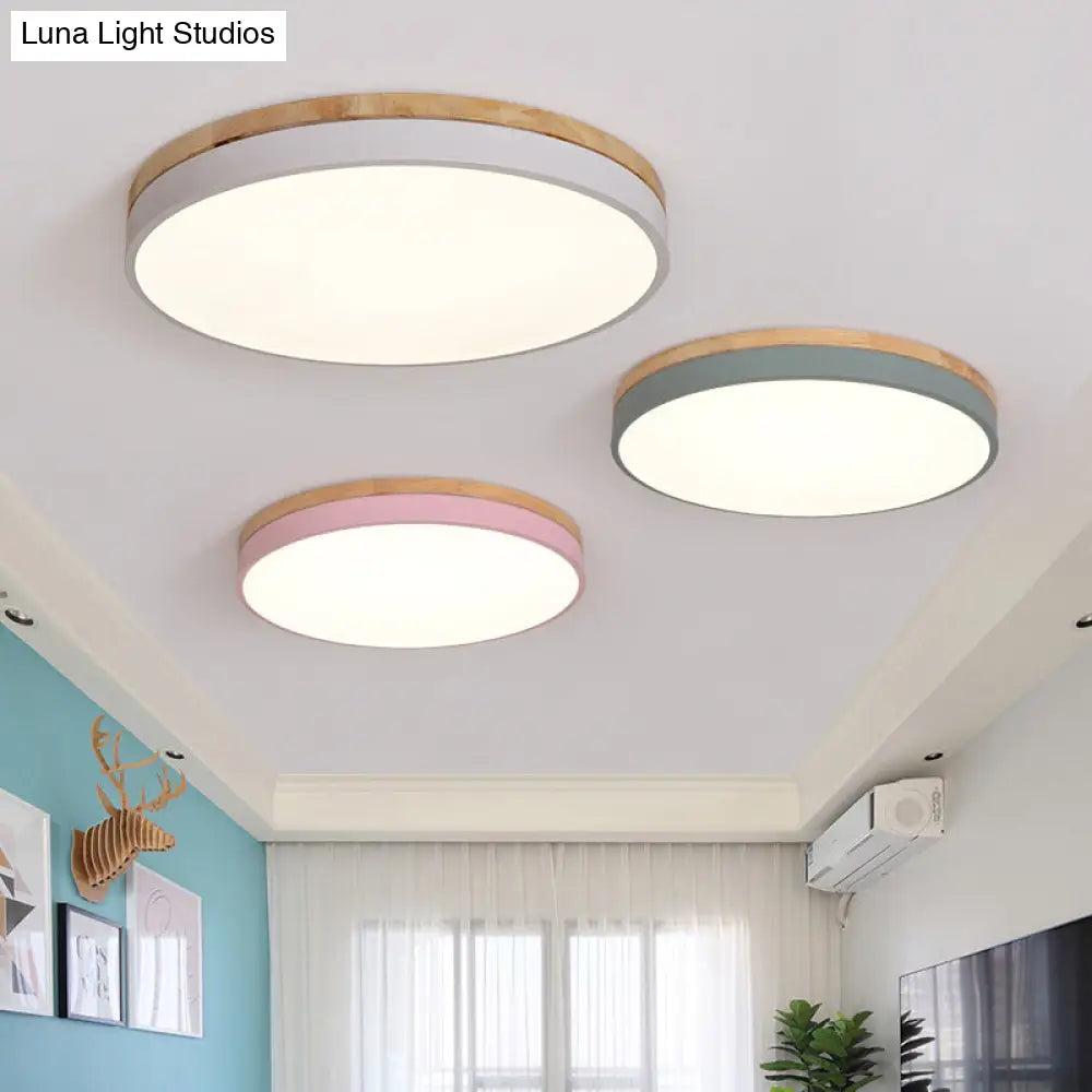 Minimalistic Flush Mount Ceiling Light - 1 Acrylic Disk Design