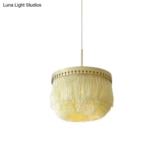 Minimalistic Round Fringe Pendant Light Fixture In Gold

Or

Gold Suspension - Simple & Elegant