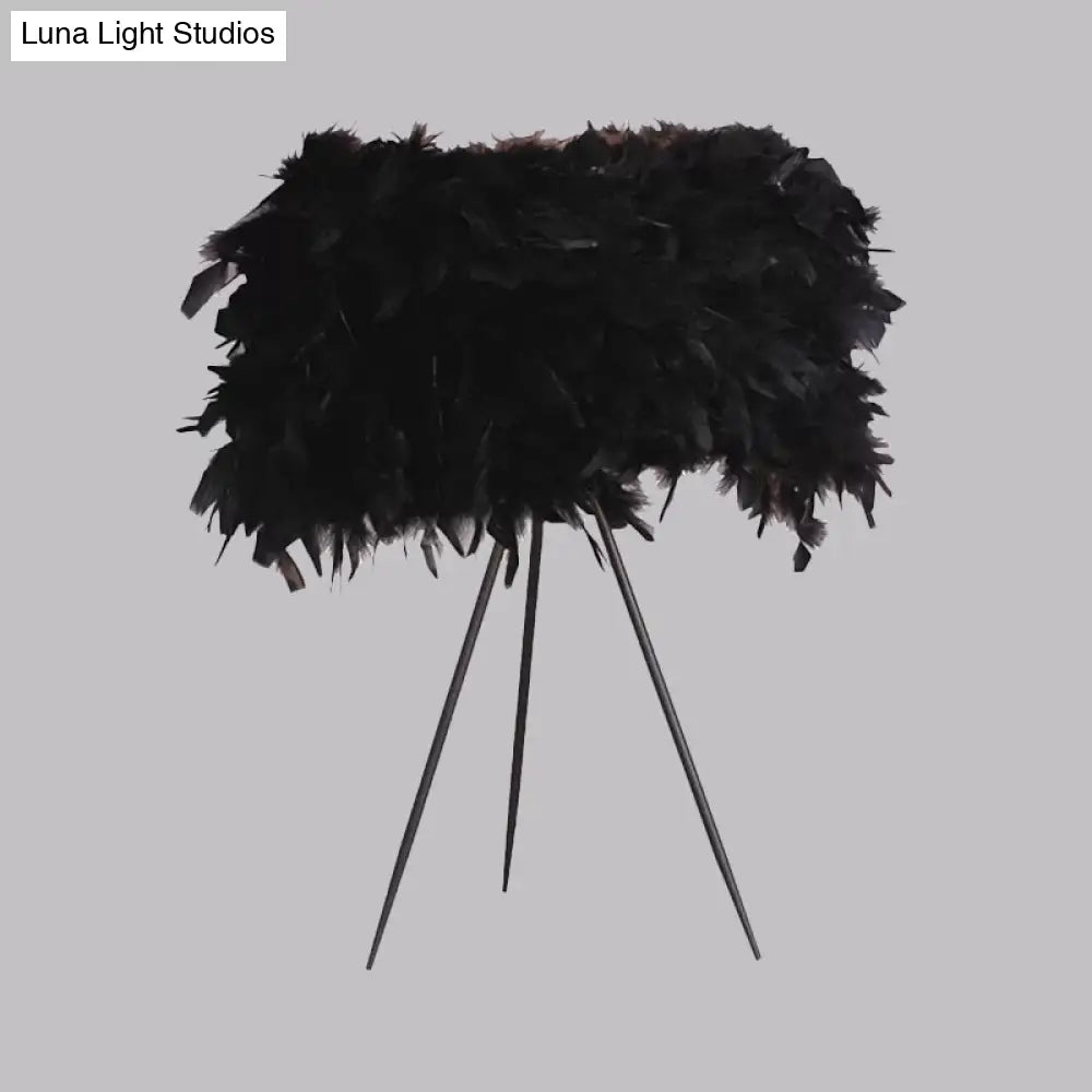 Modern 1-Light Feather Drum Shade Table Lamp Black/Red/White