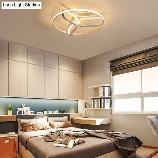 Modern Acrylic Circular Flush Light: 18/21.5 Wide Led Bedroom Ceiling Mount Lamp In Black/White/Gold