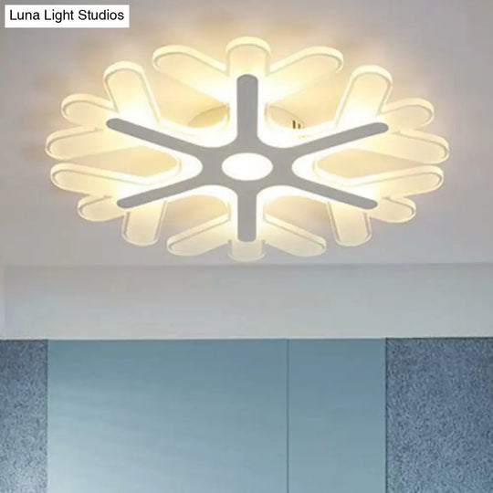 Modern Acrylic Led Snowflake Flush Mount Ceiling Light For Living Room Clear / 15.5 Warm