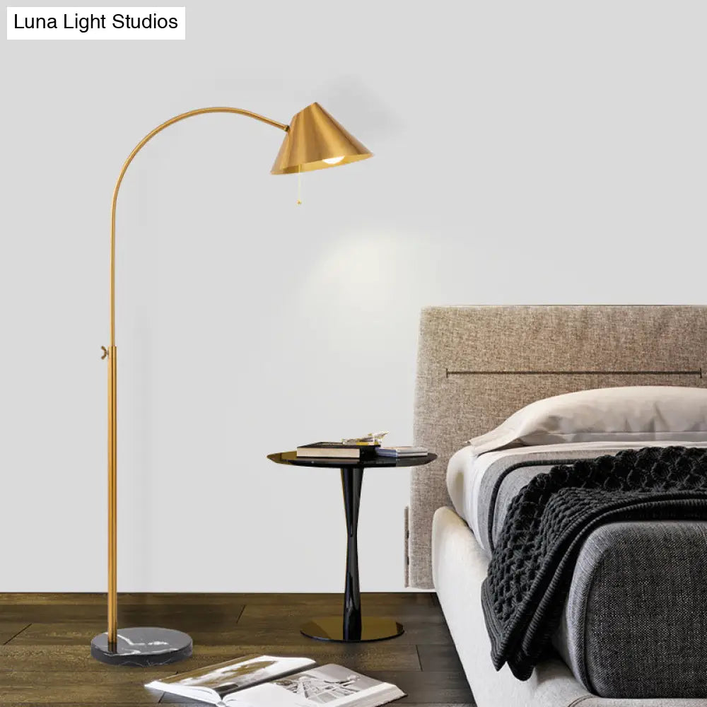 Modern Adjustable Floor Reading Lamp - Gold Cone Metal Gooseneck Light With Pull Chain